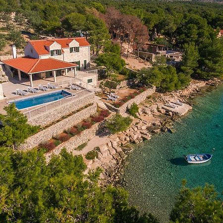 Luxury Villa Kate - In Lucice Bay With Turquoise Sea, Amazing Seaviews, And Heated Pool Milna  Luaran gambar