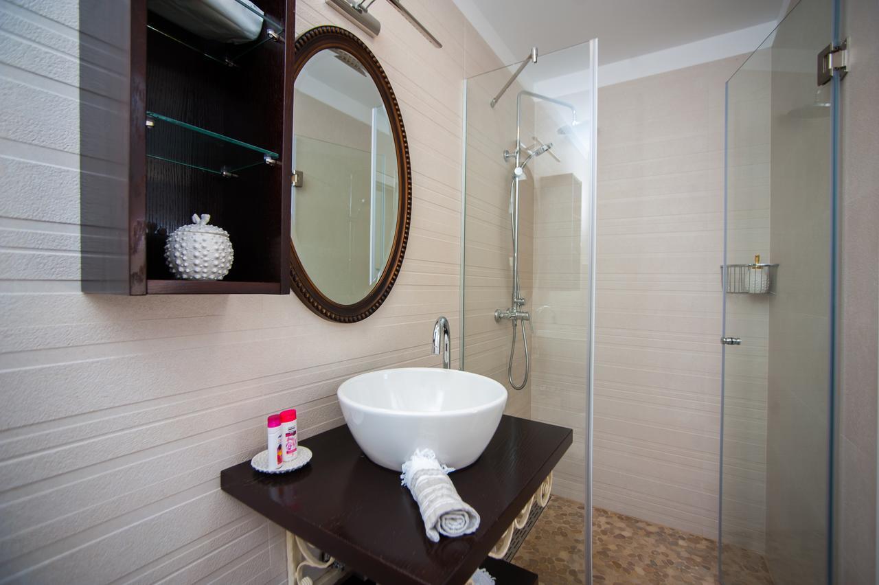 Luxury Villa Kate - In Lucice Bay With Turquoise Sea, Amazing Seaviews, And Heated Pool Milna  Luaran gambar