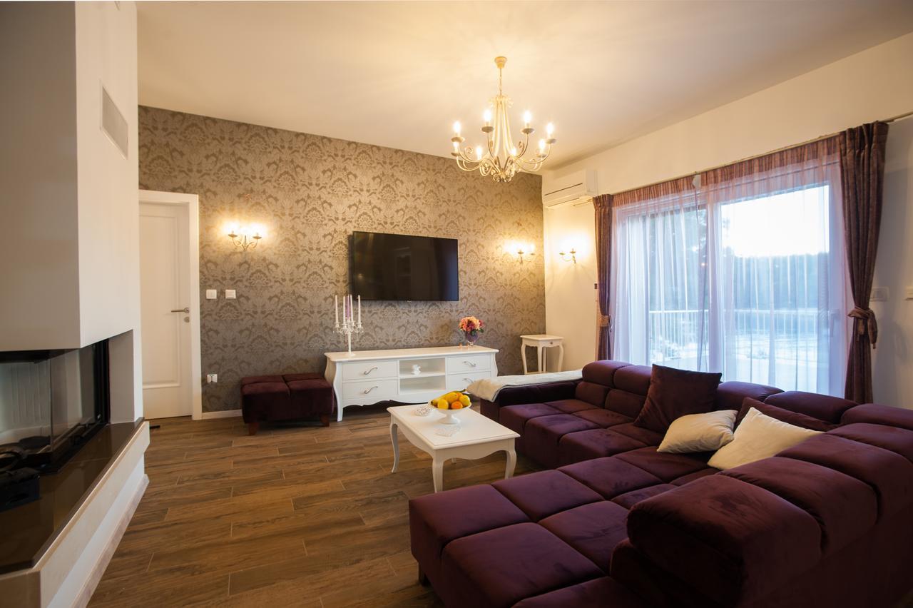 Luxury Villa Kate - In Lucice Bay With Turquoise Sea, Amazing Seaviews, And Heated Pool Milna  Luaran gambar