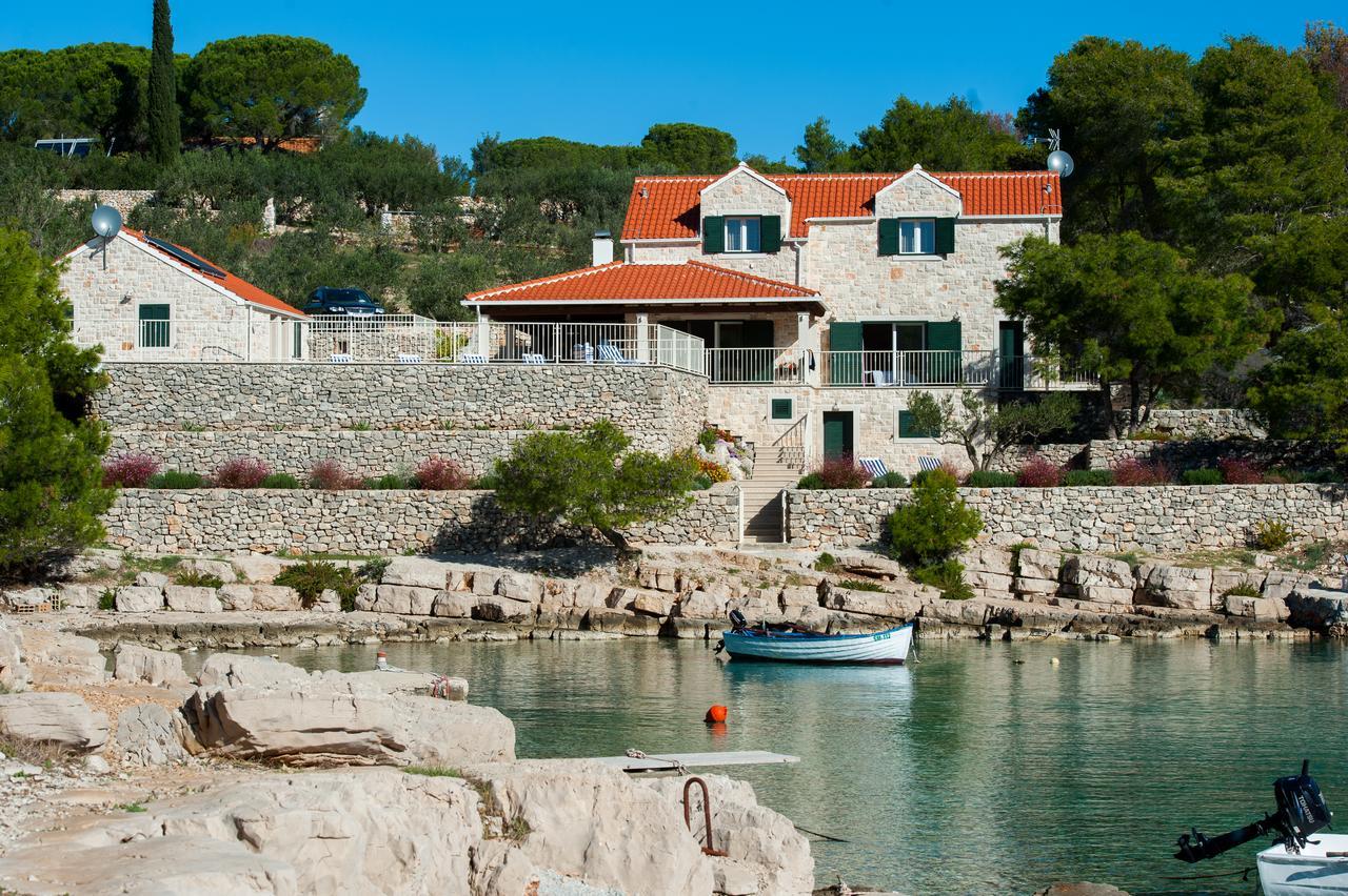 Luxury Villa Kate - In Lucice Bay With Turquoise Sea, Amazing Seaviews, And Heated Pool Milna  Luaran gambar