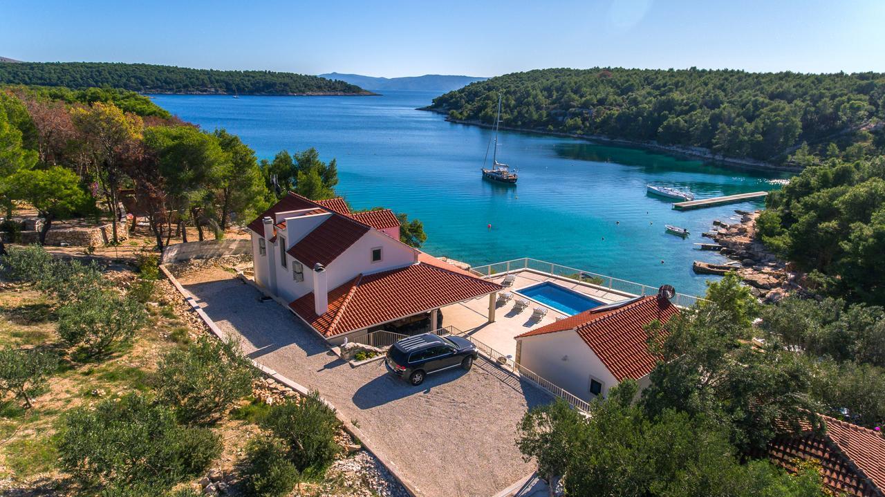 Luxury Villa Kate - In Lucice Bay With Turquoise Sea, Amazing Seaviews, And Heated Pool Milna  Luaran gambar