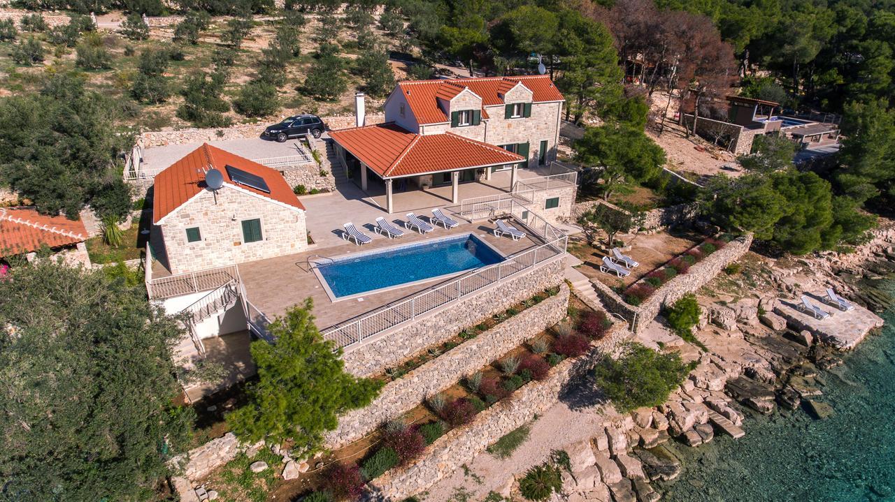 Luxury Villa Kate - In Lucice Bay With Turquoise Sea, Amazing Seaviews, And Heated Pool Milna  Luaran gambar