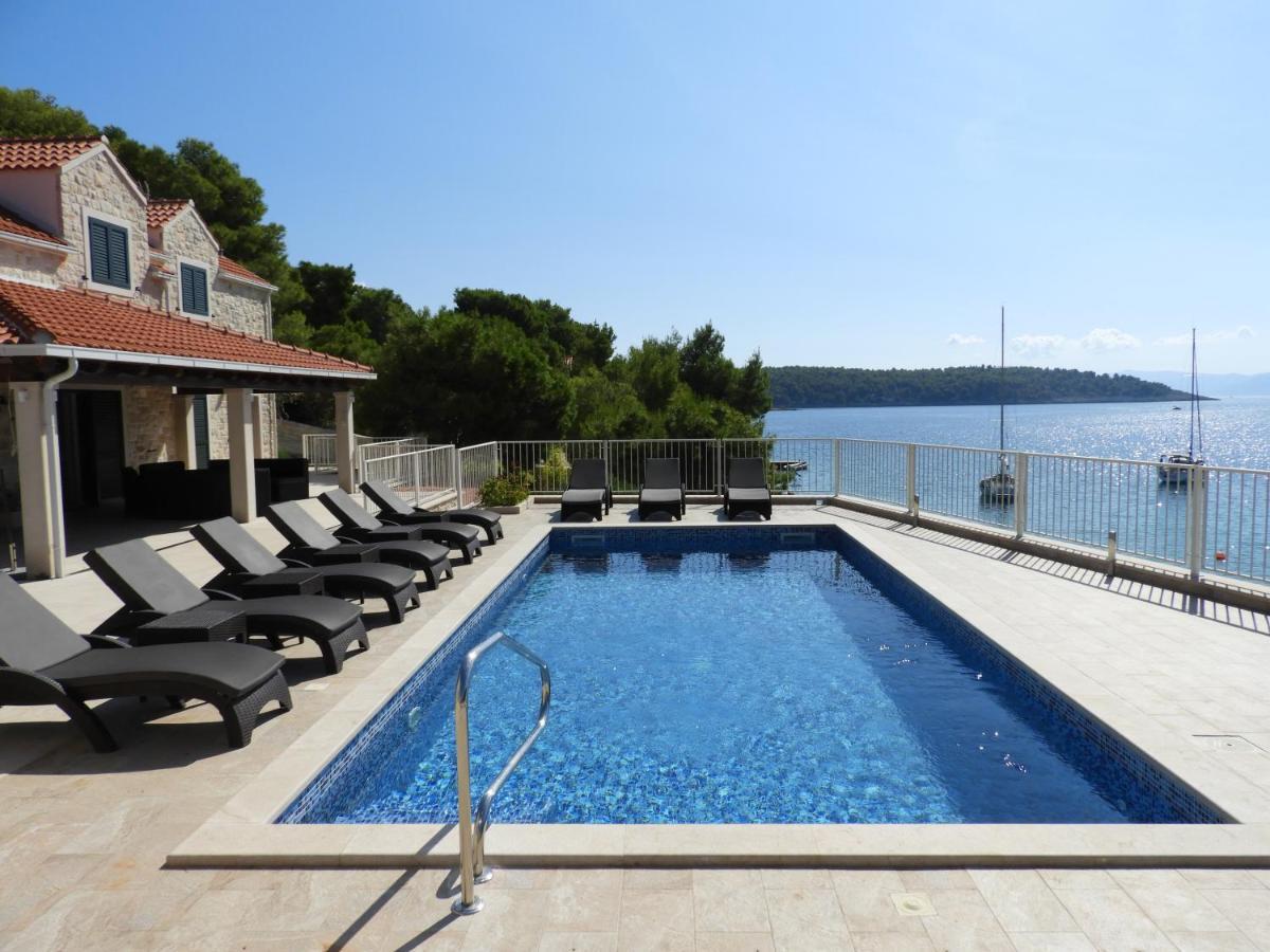 Luxury Villa Kate - In Lucice Bay With Turquoise Sea, Amazing Seaviews, And Heated Pool Milna  Luaran gambar